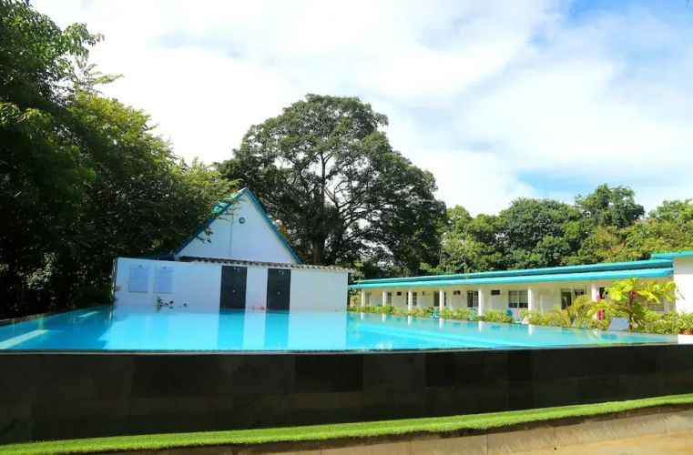 Tipi Hostel