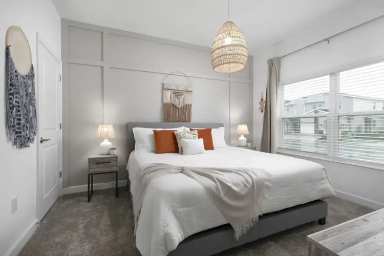 Chic Modern Home- Mickey Star Wars Magic