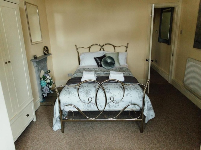 3 Bedrooms Cottage