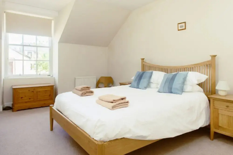 Pleasant 2-Storey City Apartment