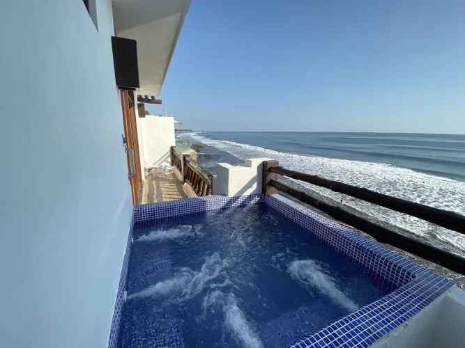 Suite with ocean view