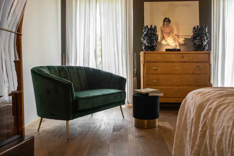 CasaVostra - Ambience Suites