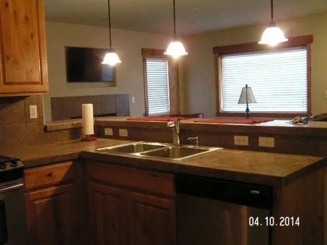 Summit Trail Lodge
