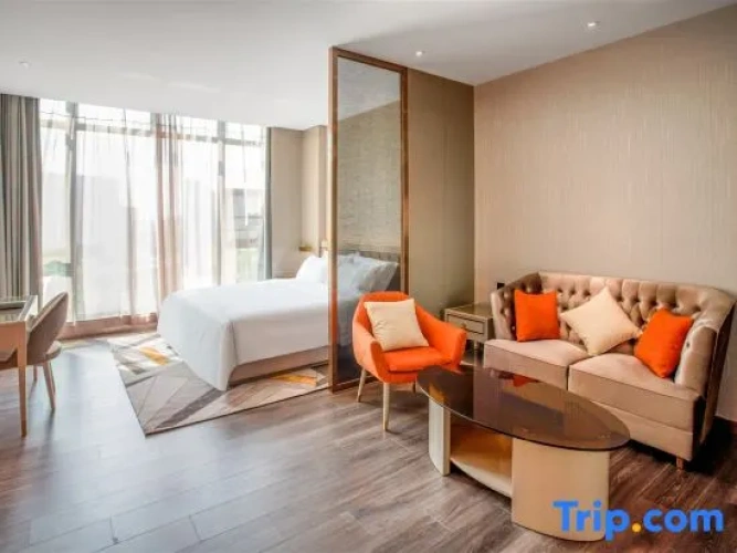 1 Bedroom Deluxe Suite