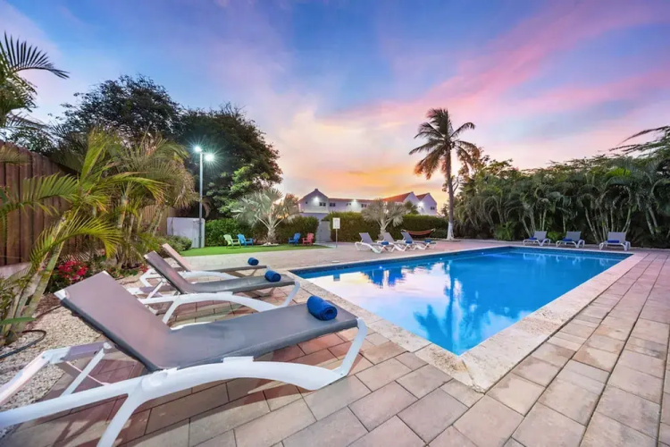 Turibana Plaza Suite 4 w Balcony