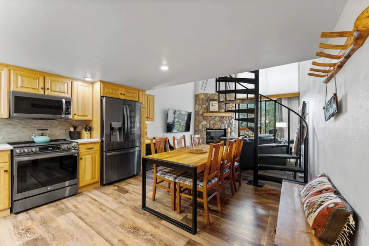 Summit House East #313