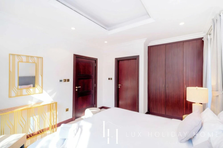 LUX Holiday Home - Frond E 1