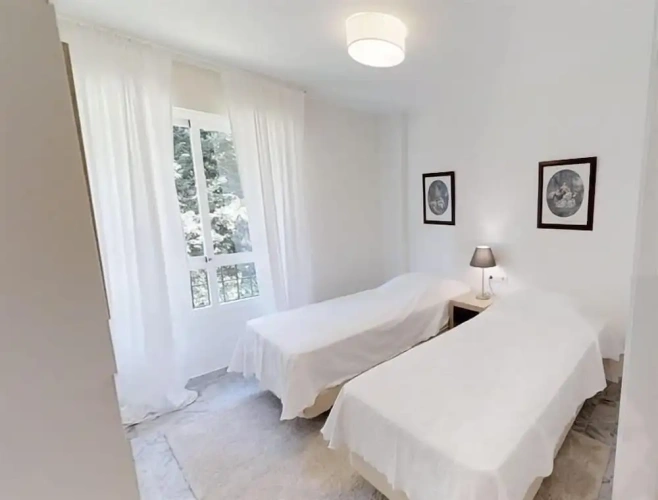 3 Bedrooms Apartment