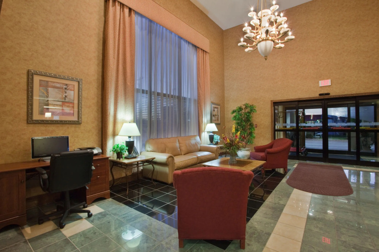 Holiday Inn Express Suites Wilson I-95