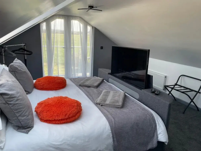 Ulverstons Little gem - Sleeps 2 - Free Parking