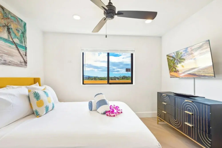 2BR/2BA Oceanfront Condo in Maui Sunset