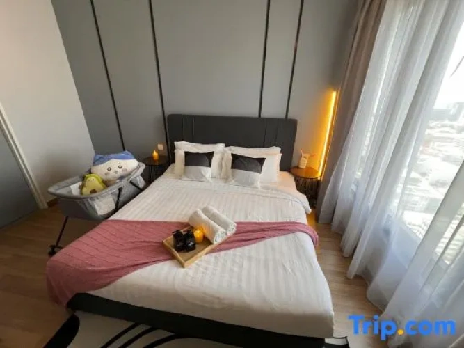 3 Bedrooms Apartment