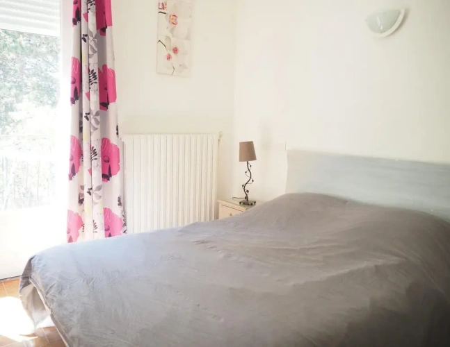 4 Bedrooms Cottage with balcony