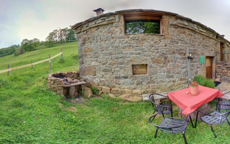 2 Bedrooms Cottage