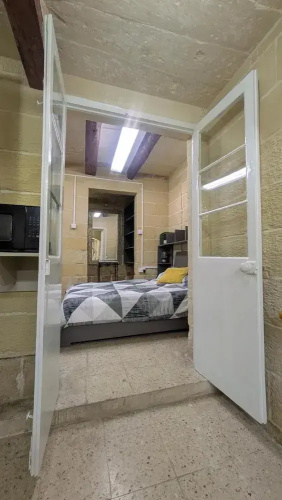 Apartment in Valletta by Ruwts