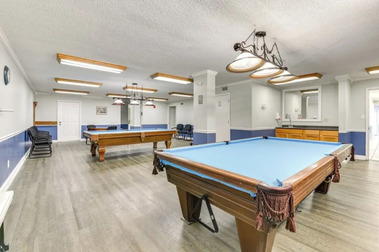 Regency Towers PCB Condo: Beach Access & 2 Pools