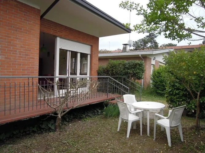 2 Bedrooms Apartment with garden view