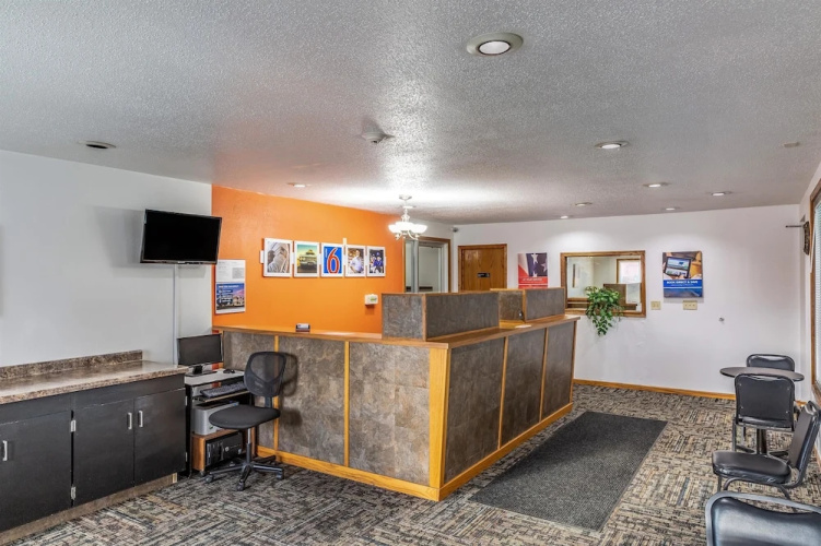 Executive Lodge