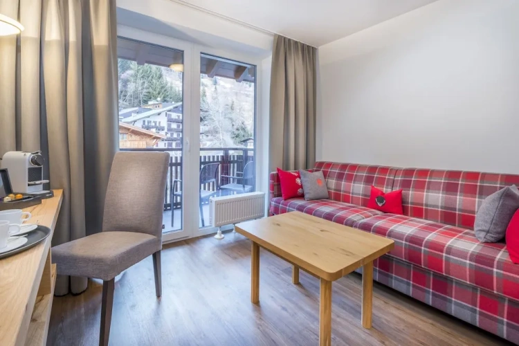1 Bedroom Classic Double room with mountain view