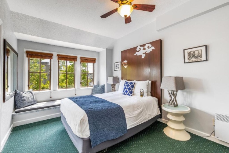 Premium Quadruple room