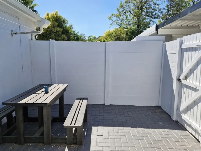 Ivy Place Studio Apartment