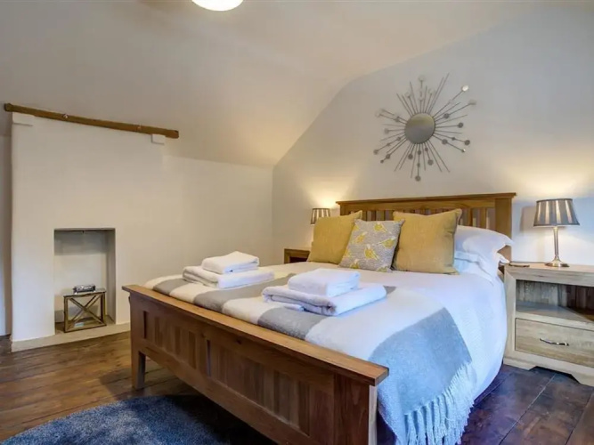Hollytree Cottage