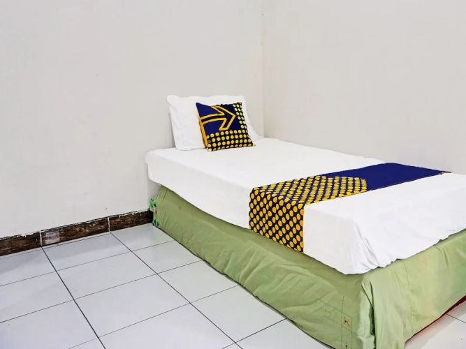 OYO Life 91896 Kost Bu Dewi Syariah