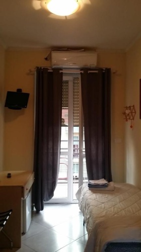 Standard Triple room with balcony