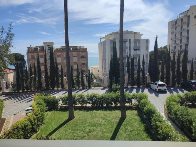Apartment with balcony and with garden view