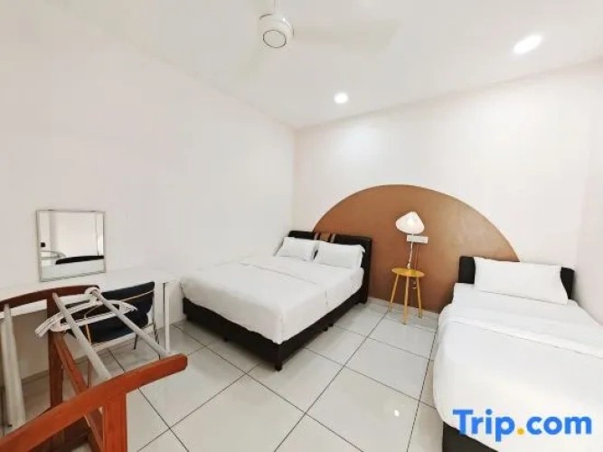 5 Bedrooms Cottage