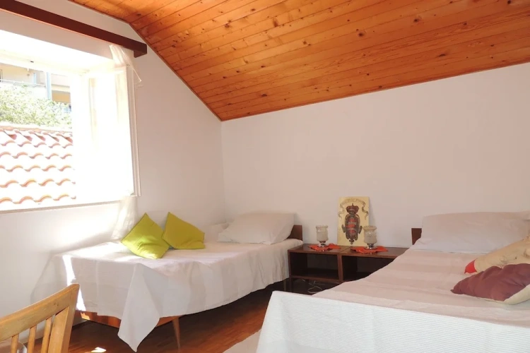 3 Bedrooms Apartment