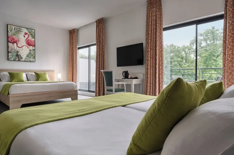 Suite with balcony