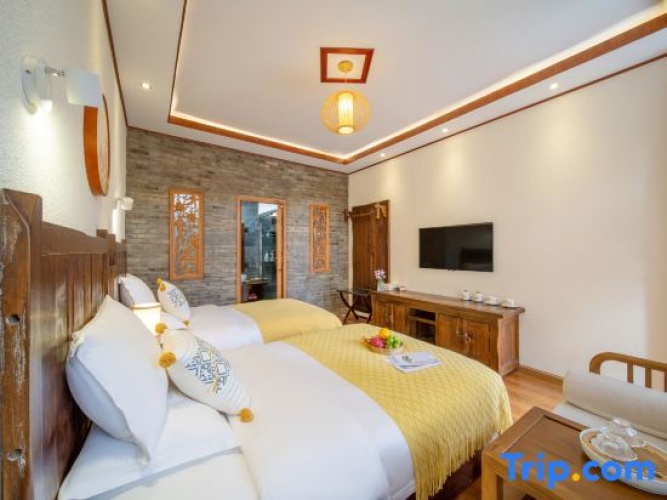 Standard Double room with courtyard view