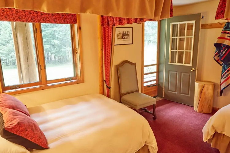 Bear Creek Lodge