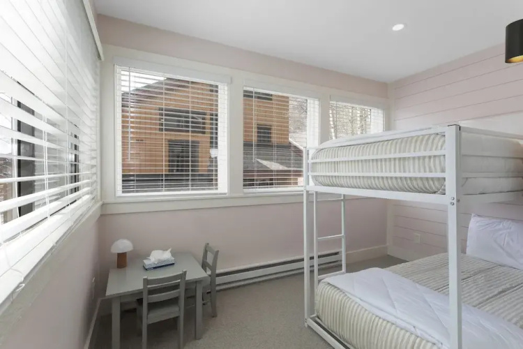 3094 Booth Falls Road 4 Bedroom Condo