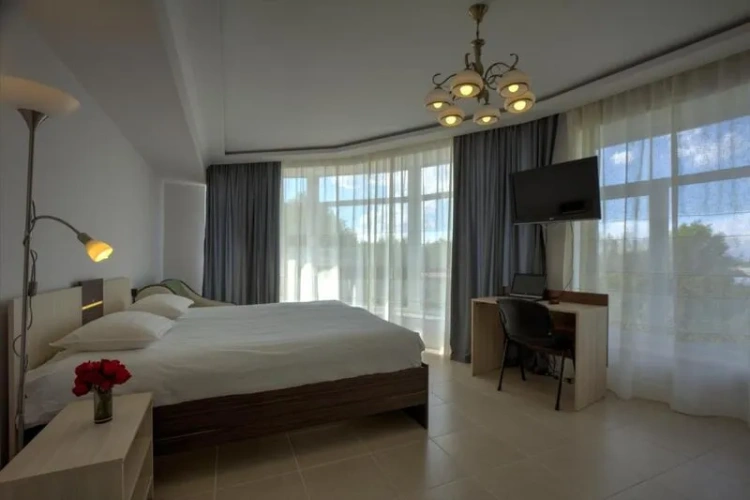 Triple Suite