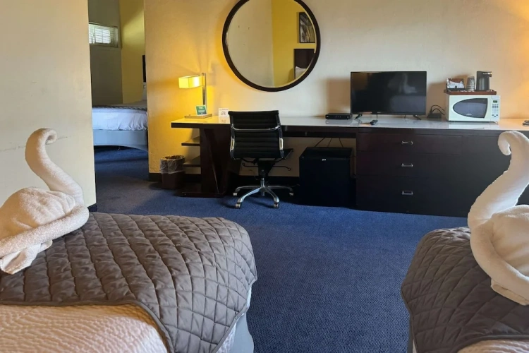 Quadruple Suite