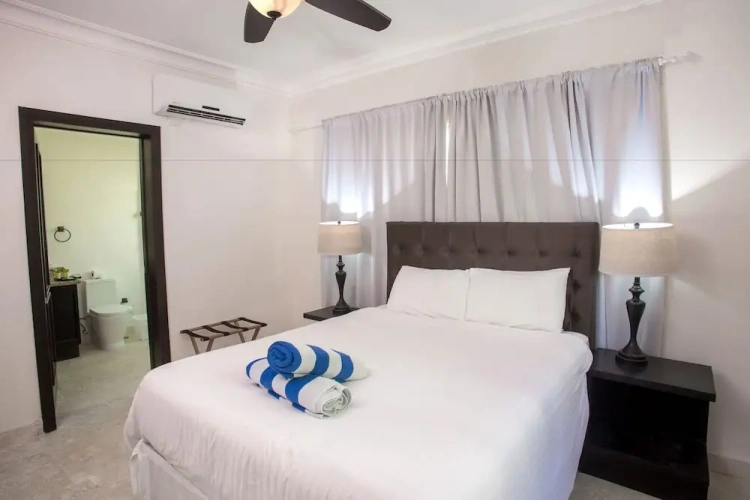 2 Bedrooms Apartment