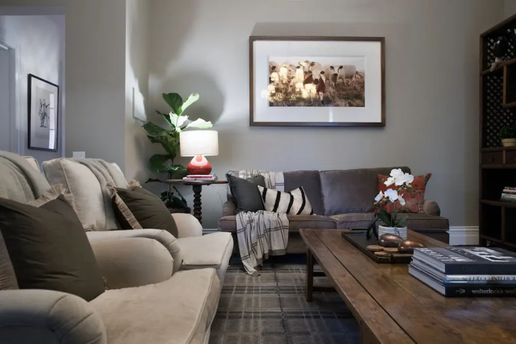 Hillcrest Apartment