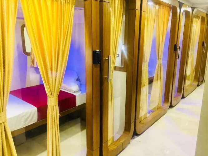 Qubestay Airport Capsule Hotel & Hostel