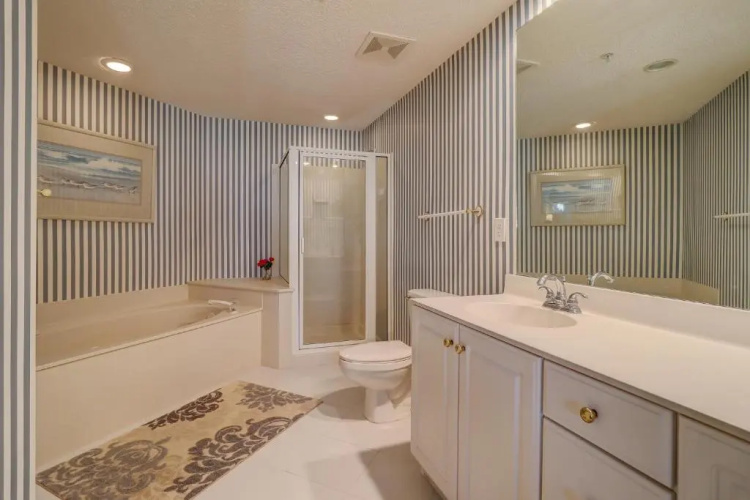 5106 Hampton Place 2 BR Oceanfront