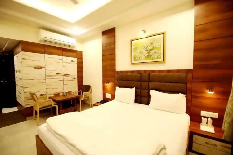 Hotel Highway King