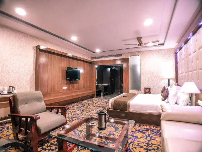 Hotel Vishnu Empire