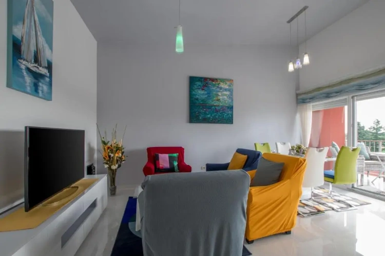 2 Bedrooms Apartment