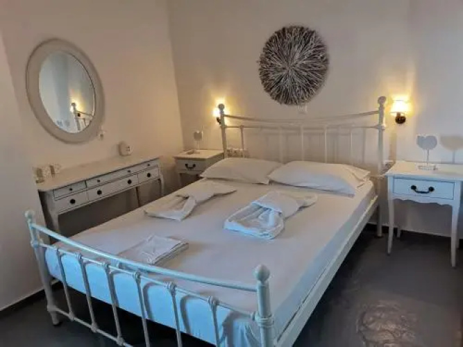 Elia Apartments