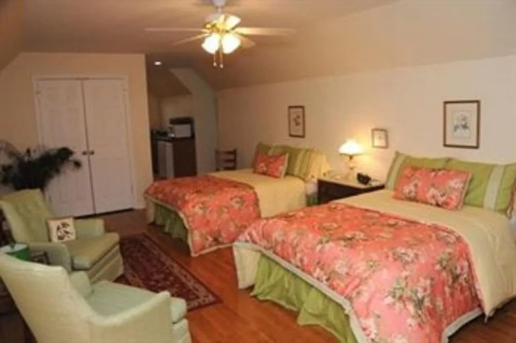 The Bennett House Bed & Breakfast