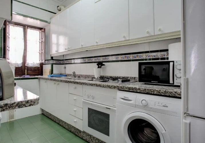 3 Bedrooms Cottage