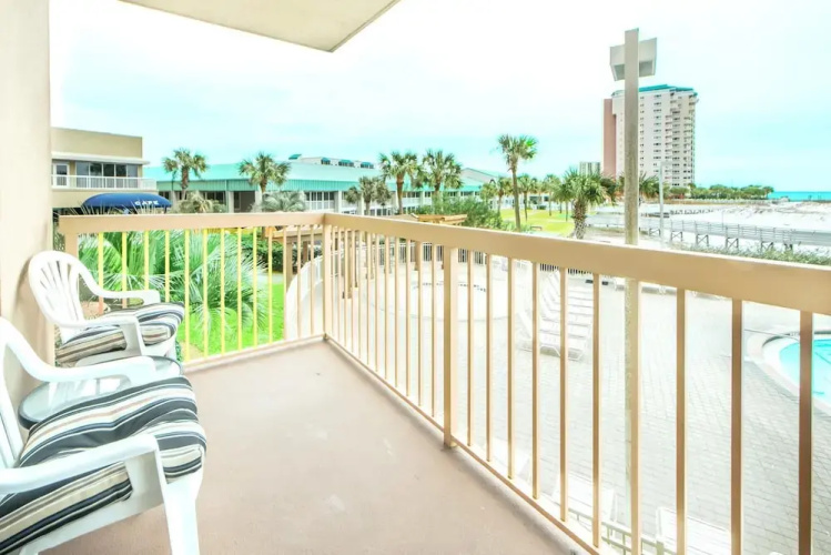 Pelican Beach Resort 213