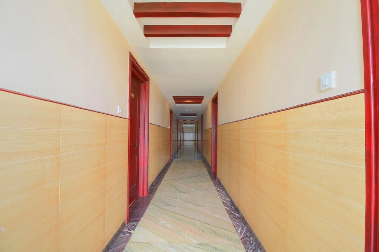 Hotel Shreenithi