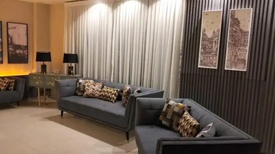 Shelton Boulevard Hotel Lahore